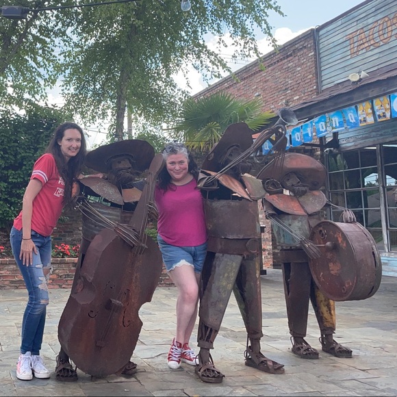 Meet your Posher, Alyson - Picture 4 of 4